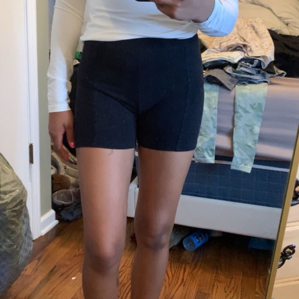High Waist Black Shorts with Form-Fitting Design